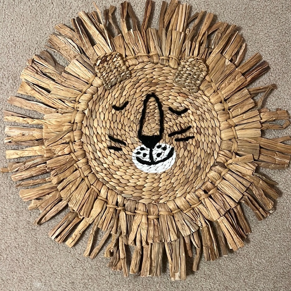Lion Head Wall Decor